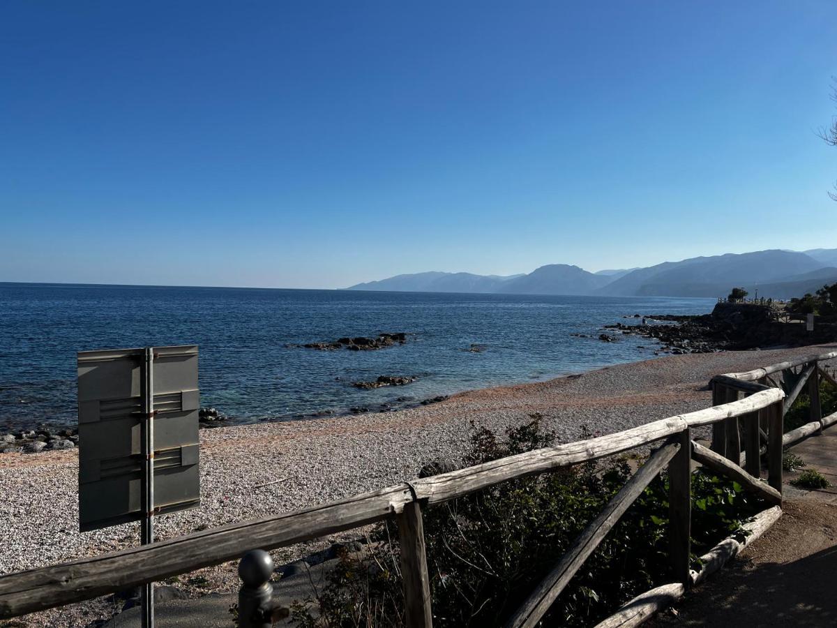Fronte Mare Apartamento Cala Gonone Exterior foto